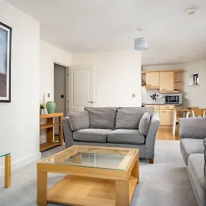 Imperial Gate Apartment Cheltenham